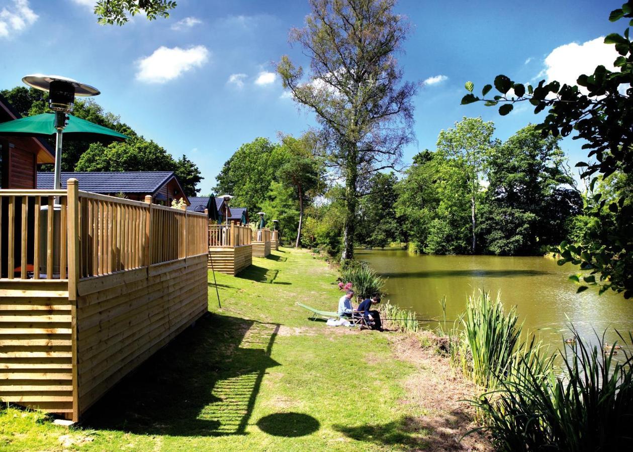 Upton Lakes Lodges Cullompton Eksteriør billede